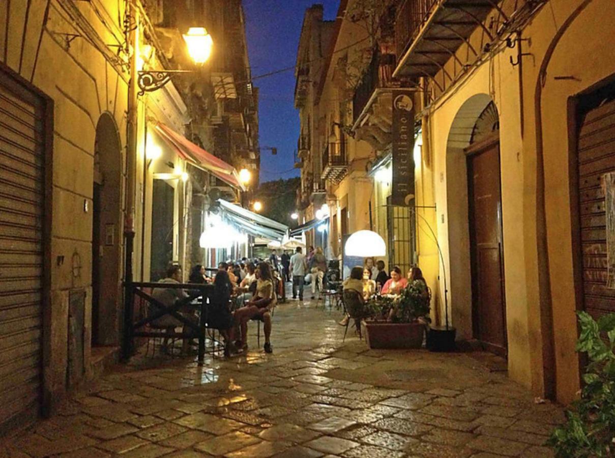 Orologio Del Massimo Apartamento Palermo Exterior foto